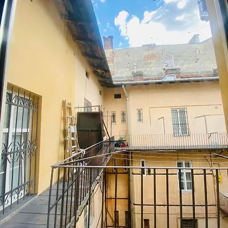 1 Lvapart Центр Тихій Дворик *