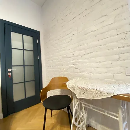 Lvapart 3 вул ковжуна центр не далеко від ж д вокзалу звітні документи Apartment