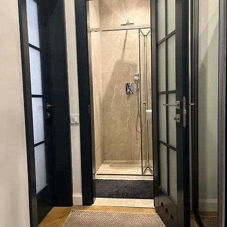 1 Lvapart Центр Тихій Дворик إلفيف