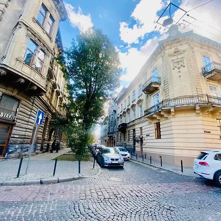 1 Lvapart Центр Тихій Дворик Lviv