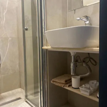 Apartman Lvapart 3 вул ковжуна центр не далеко від ж д вокзалу звітні документи