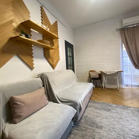 Apartman Lvapart 3 вул ковжуна центр не далеко від ж д вокзалу звітні документи