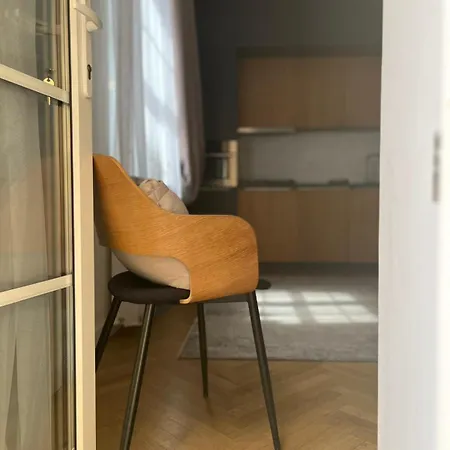 Lvapart 3 вул ковжуна центр не далеко від ж д вокзалу звітні документи Apartman Lviv